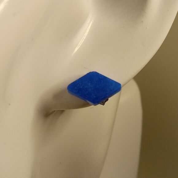 CLEARANCE - Blue diamond shaped resin stud earrings - Picture 3 of 3